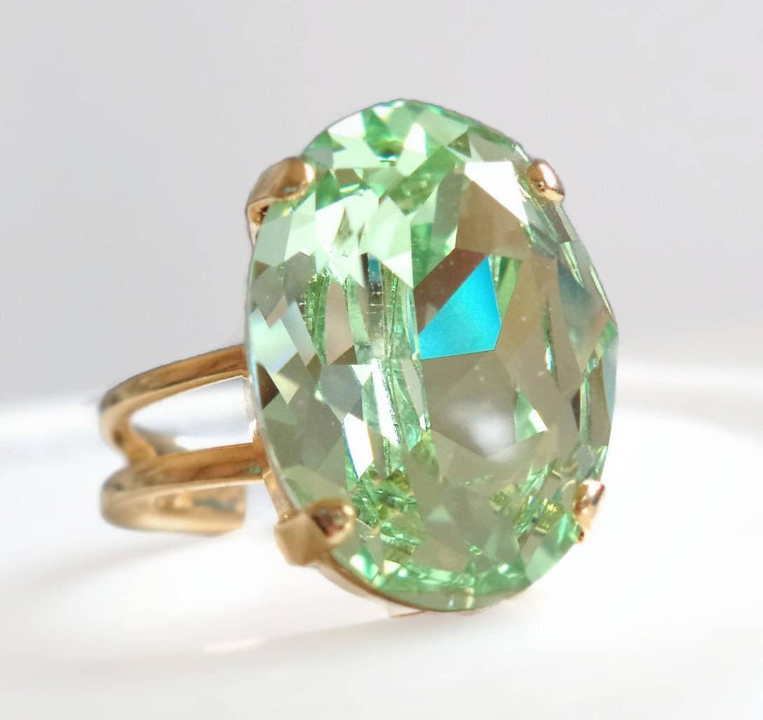 Love Your Bling® - Wholesale Cocktail/Statement Ring - Mint Green Oval Crystal Cocktail Ring - chrysolite1