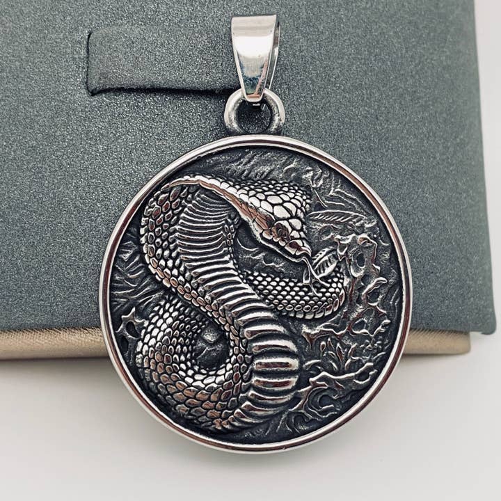 Mio Queena - Wholesale Craft Supplies - Multi Style of Exquisite Stainless Steel Pendant - MJ/MNP60