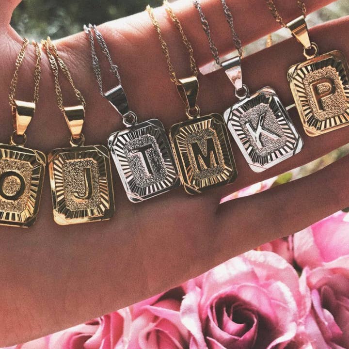 Kismet Showroom - Wholesale Pendant/Charm Necklace - Honey Initial Necklace4