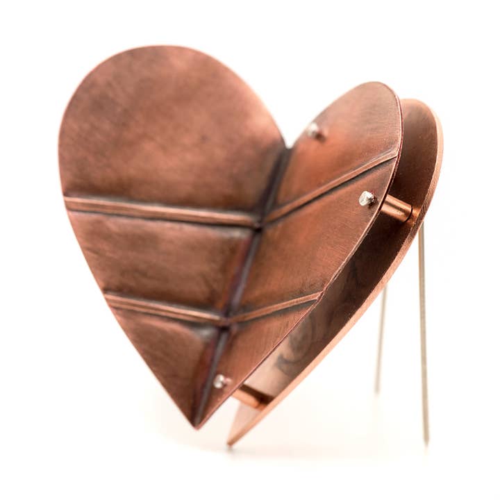 Gevouwen Hart Broche B voor wholesale door MorphiArtForge