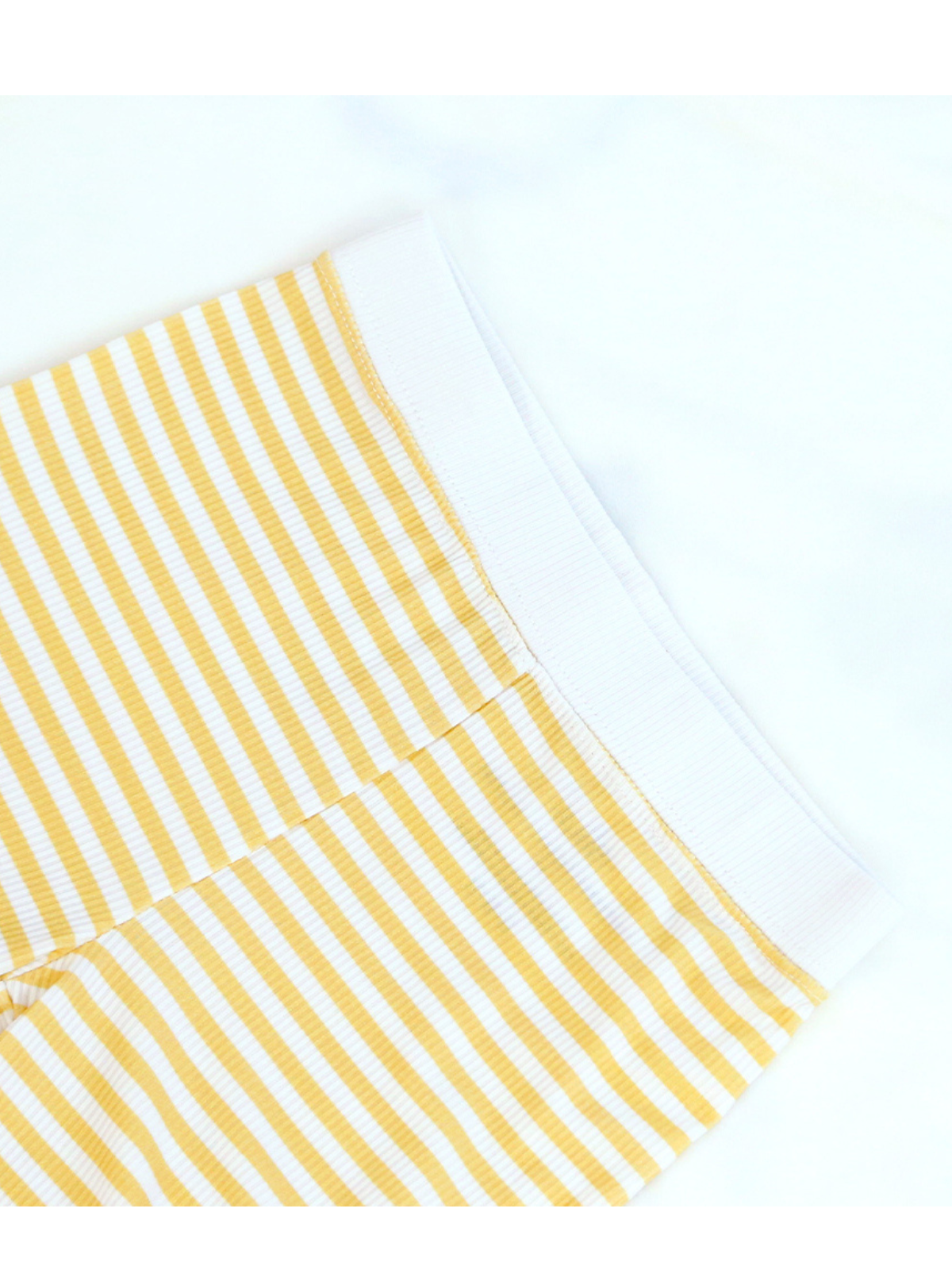 Lilulila - Wholesale Sleepwear Set - Kids - Conjunto de pijama de dos piezas de bambú con rayas amarillas cortas2