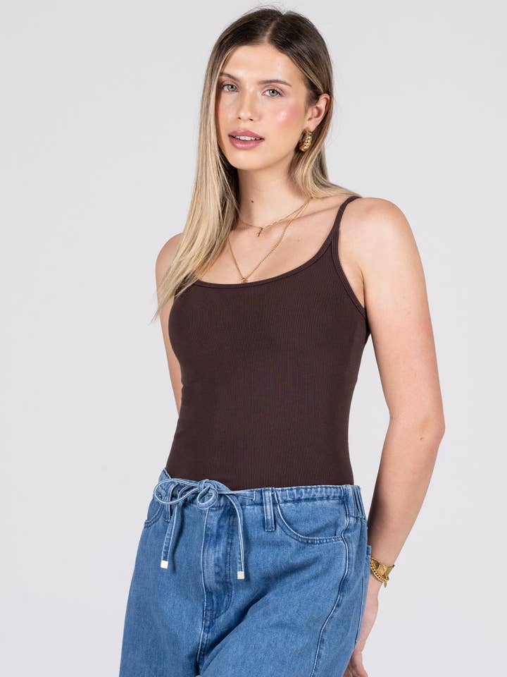 Cami a Basso Taglio in Bambù - CEBT1118 per la vendita all'ingrosso da parte di C'est Moi Clothing Co