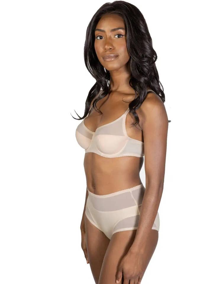 Less Is Amor - Wholesale Bra – Women's - Antares Full Support Bra With Lift9