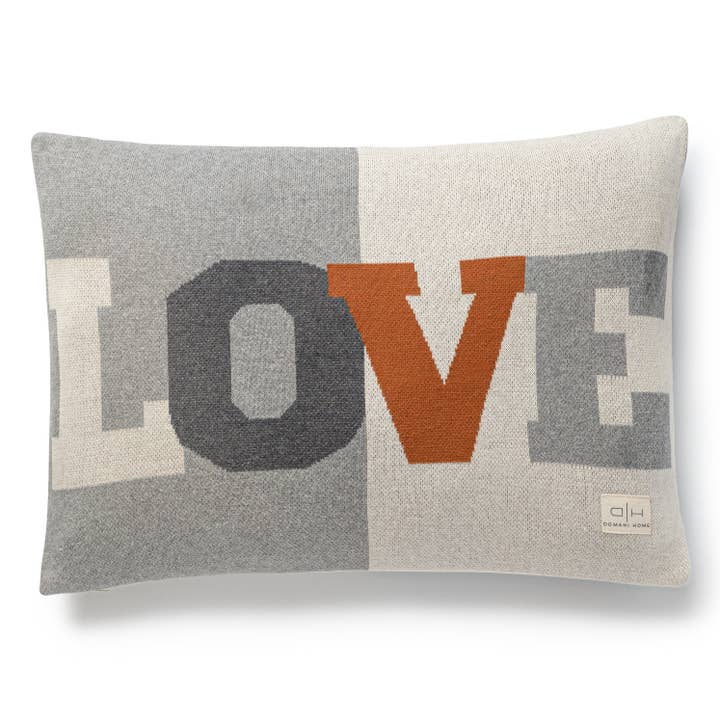 Coussin DH Rust Love pour la vente par Domani Home
