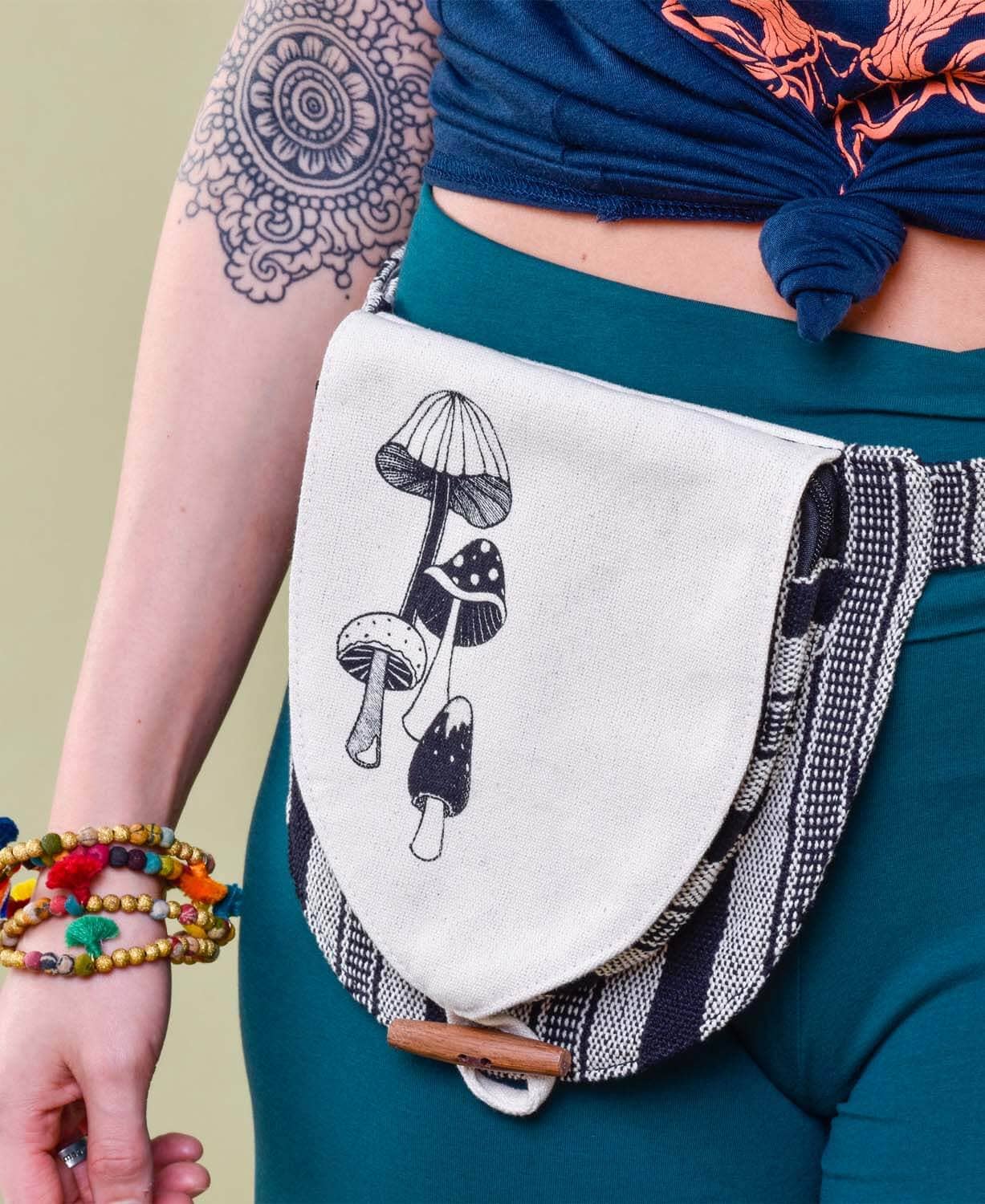 Soul Flower - Wholesale Belt Bag - Women's - Retro Mushrooms Canvas Hip Bag - Natural1