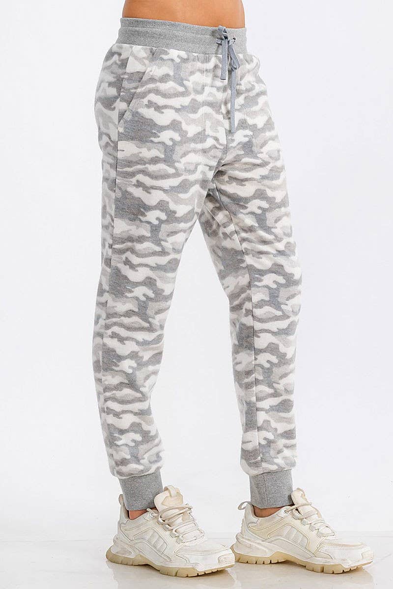 ROUSSEAU - Wholesale Pants - Women's - ELASTIC WAIST FRONT POCKET CAMO FLEECE SWEATPANTS6