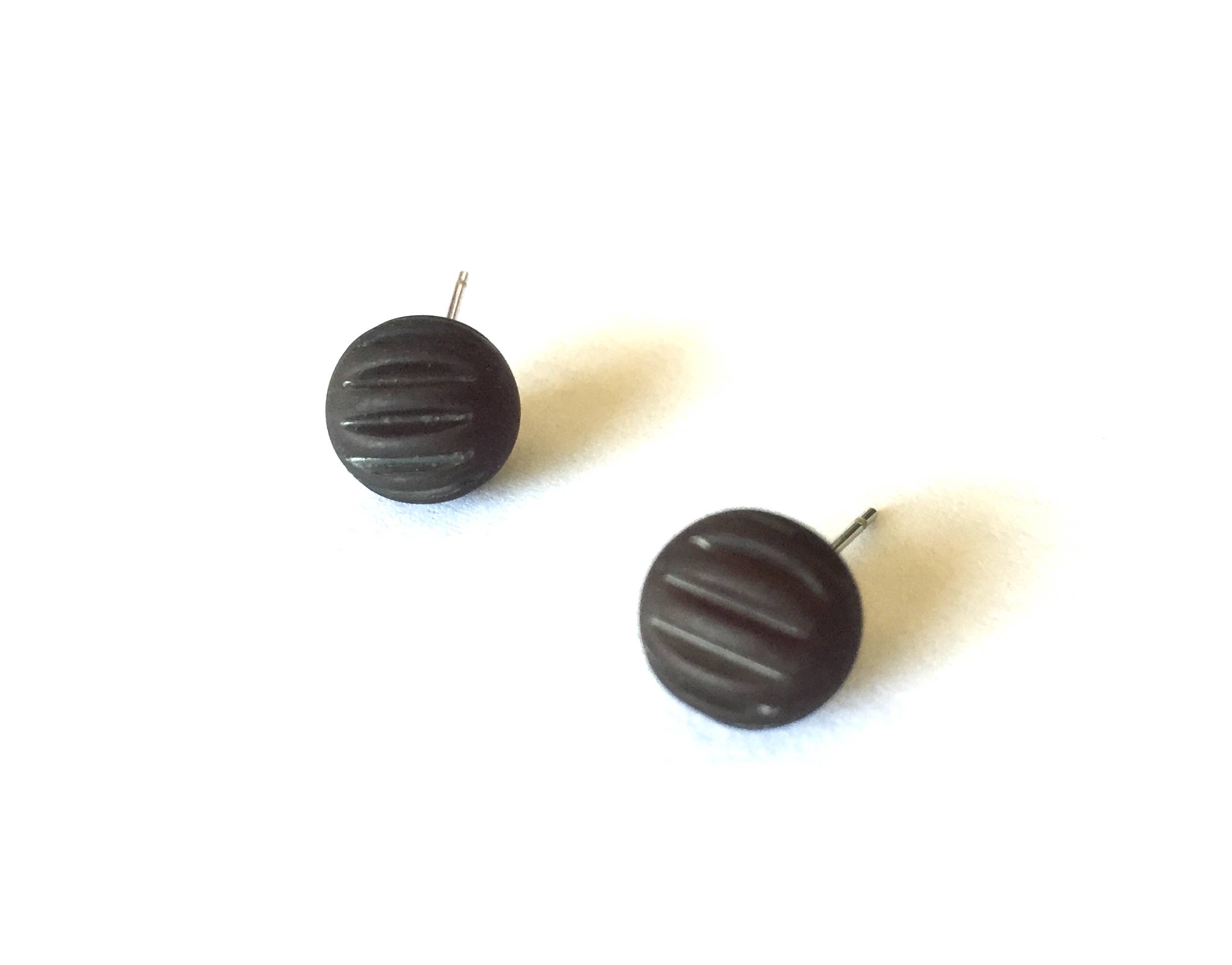 Leetie Lovendale - Wholesale Stud/Post Earrings - Black Corrugated Stud Earrings3