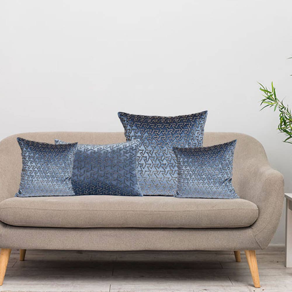 House Of Harkaari - Vente Coussin décoratif - Coussin en velours à motif géométrique fortement orné5