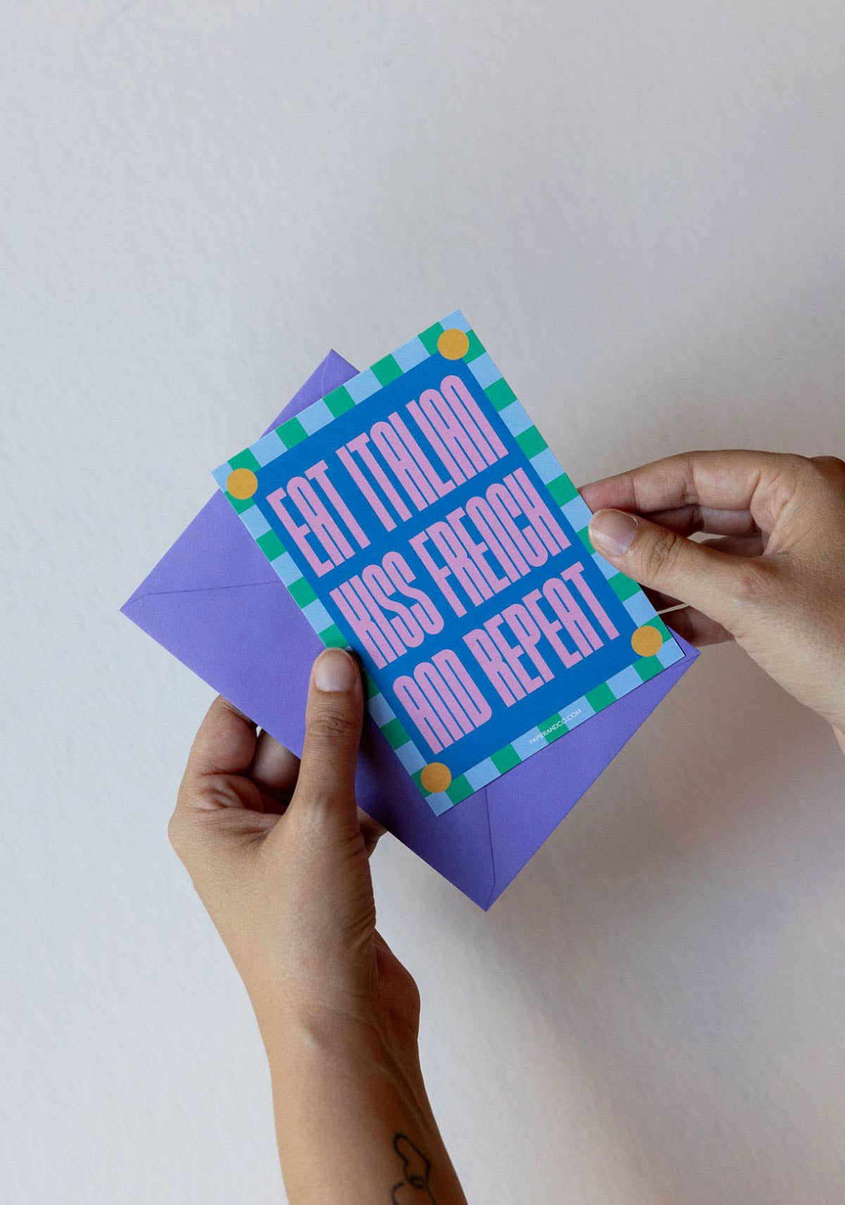 Papier and Co. – wholesale Kärlekskort – Meny - Ät italienskt, kyss franskt1