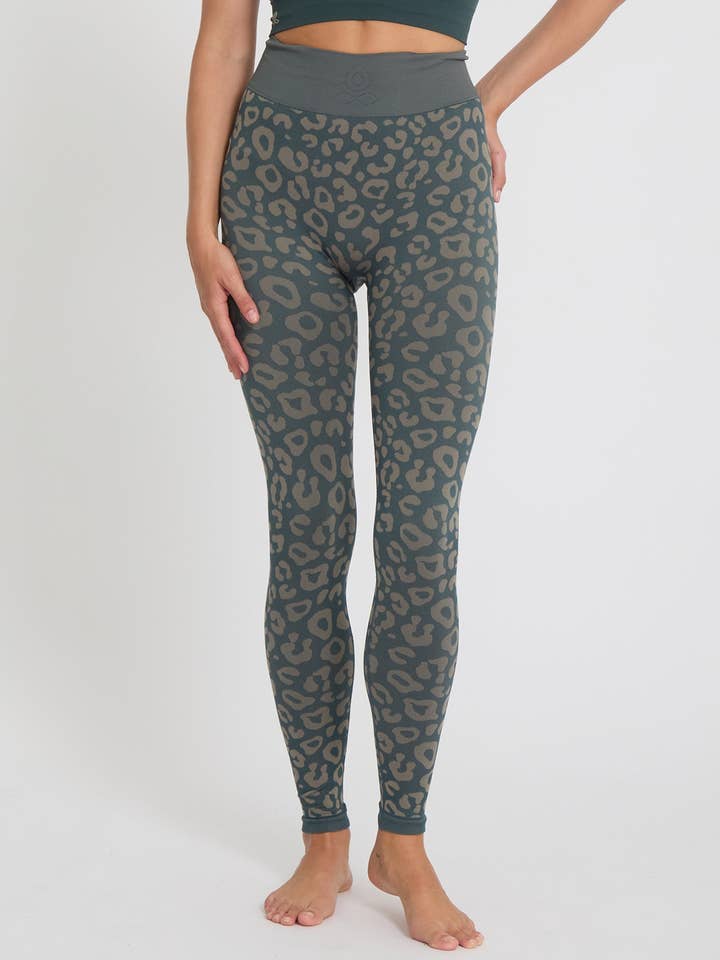 BIDAIA - Legging jacquard léopard pour la vente par Yoga Searcher