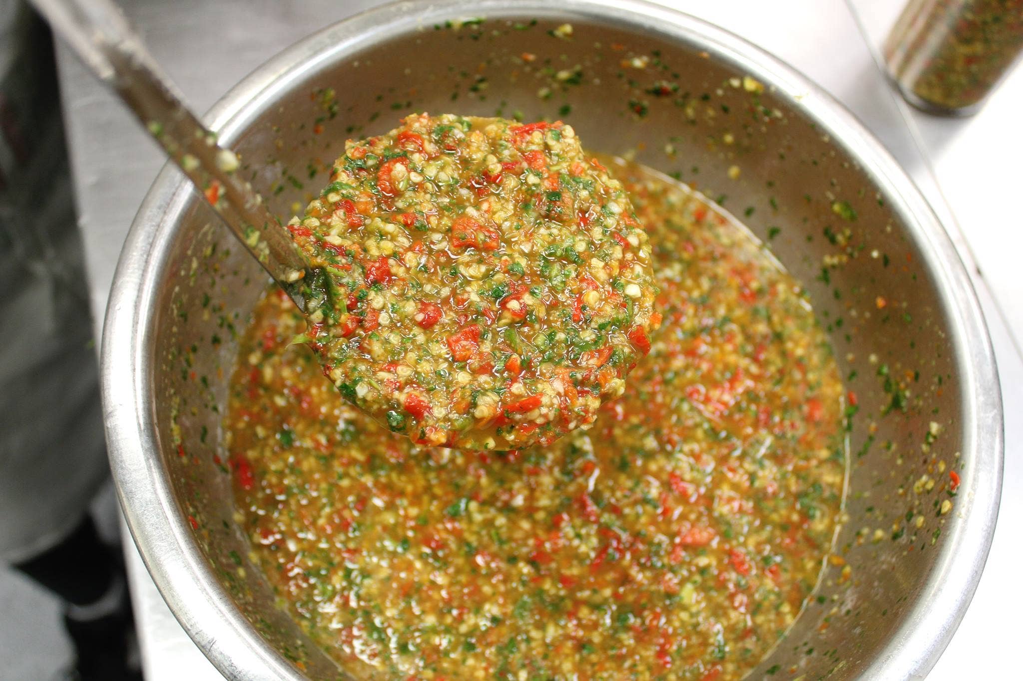 Super Delicious LLC - Venta al por mayor Salsas picantes - Salsa picante tailandesa - Original (botella de 6oz)3