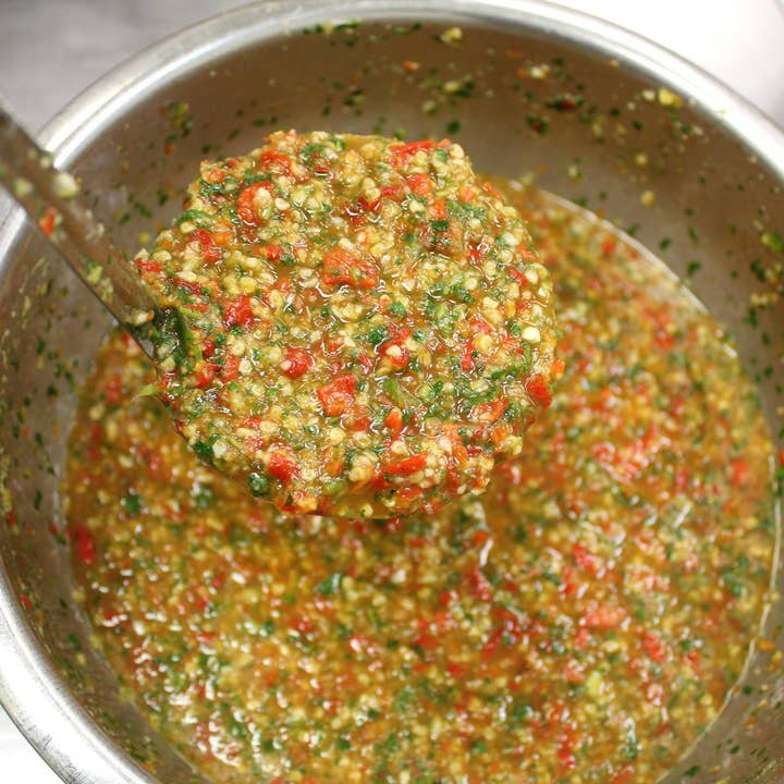 Super Delicious LLC - Wholesale Hot Sauce - Thai Hot Sauce - Original (6oz bottle)3