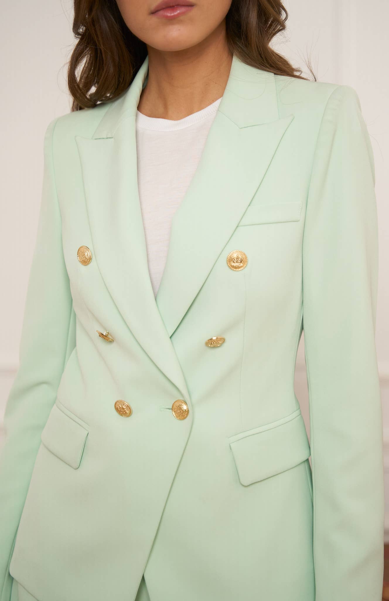 Attentif Paris - Wholesale Blazer - Women's - [Timeless] Fitted double-breasted blazer with gold buttons57