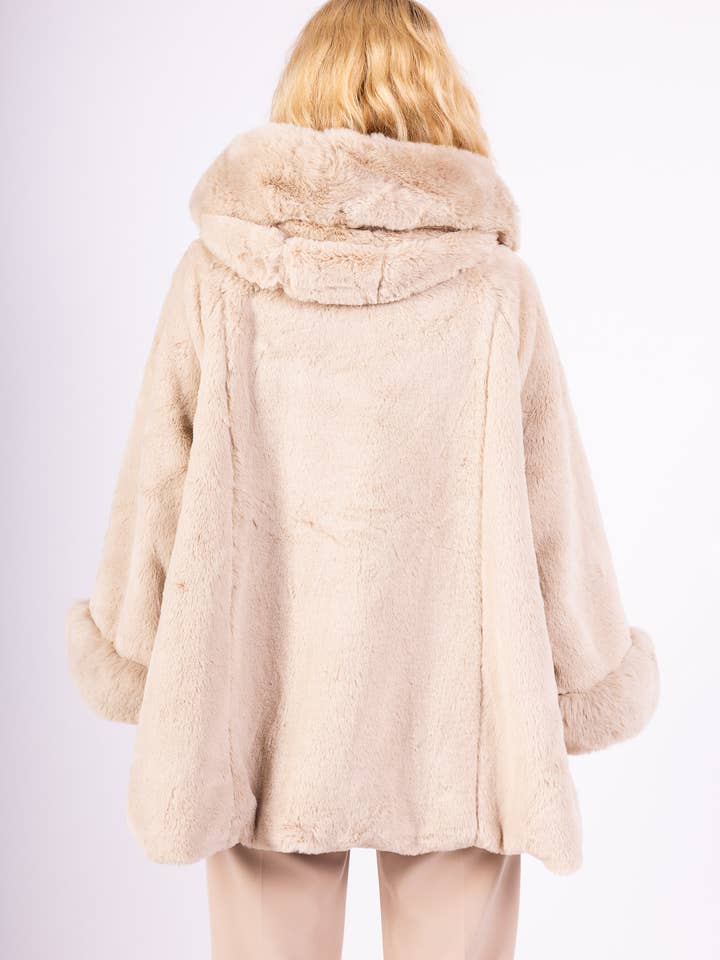 Pépouz' Paris - Wholesale Fur/Faux Fur Coat - Women's - Faux fur coat with hood PV25643
