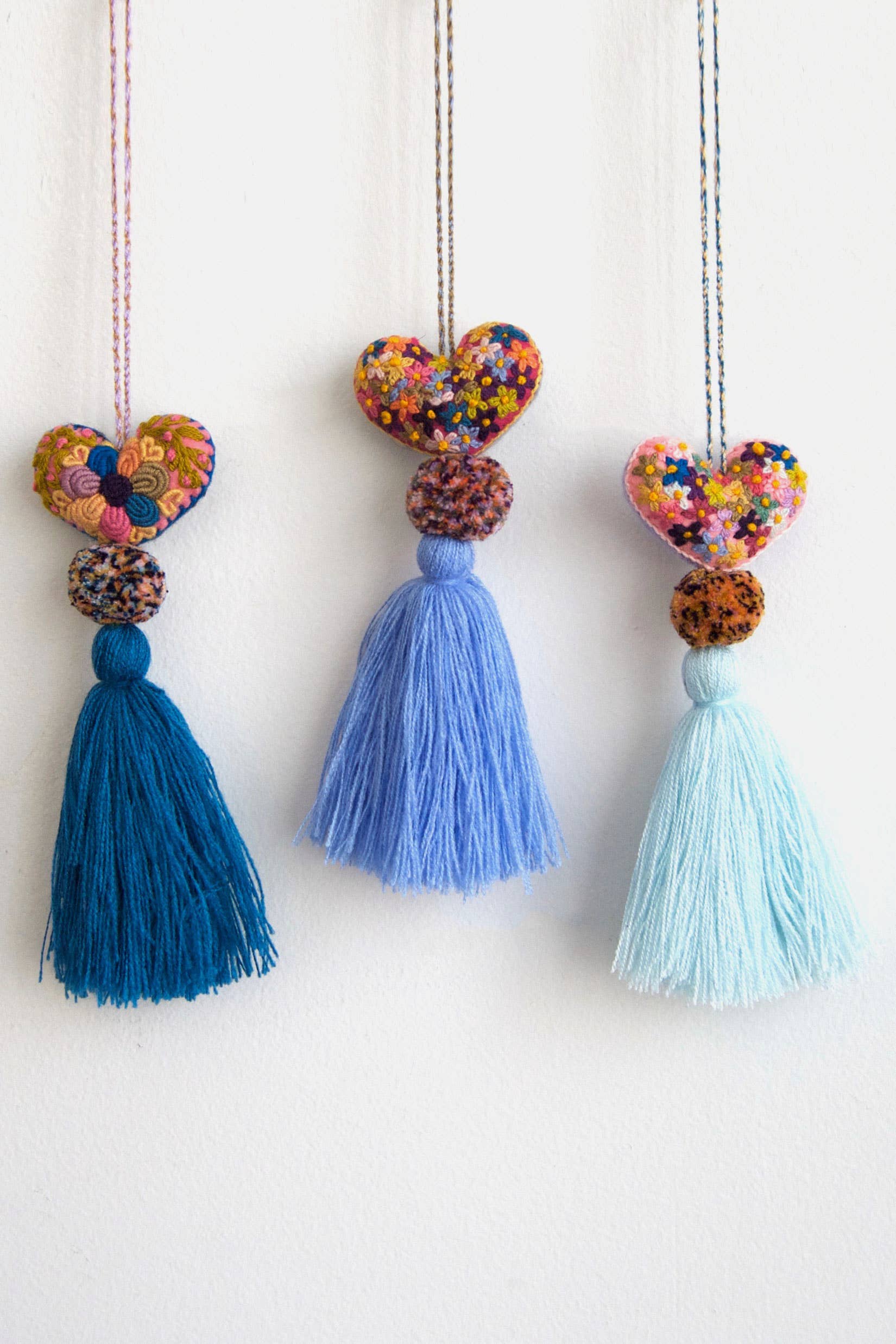 The Global Trunk - Wholesale Ornament - Mini Heart Pom Poms3