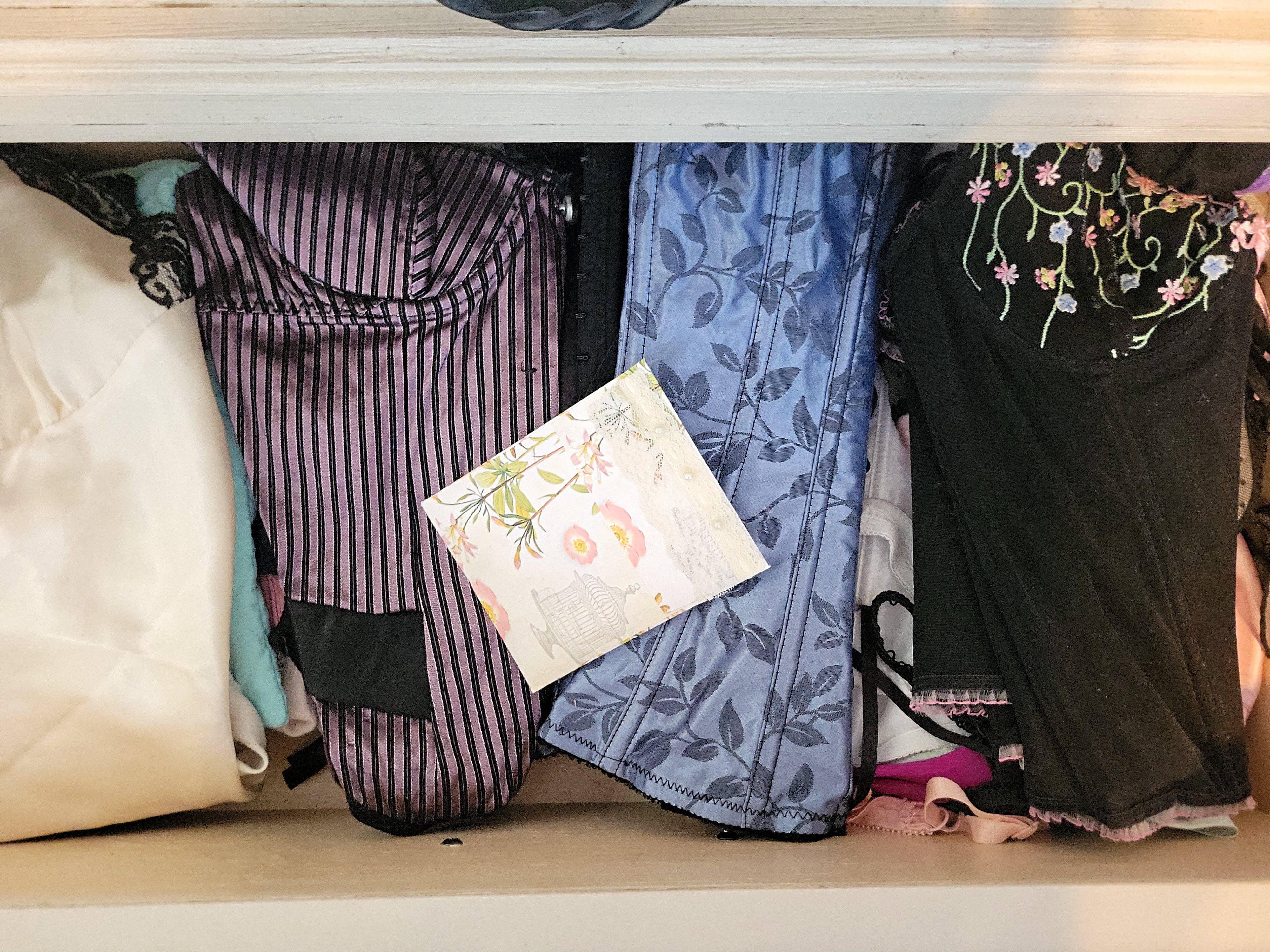 Chic Brico - Wholesale Sachet - Pearls & Lace Eucalyptus Scented Drawer, Closet & Car Sachets, Large Size 4" x 5", 3-Pack6