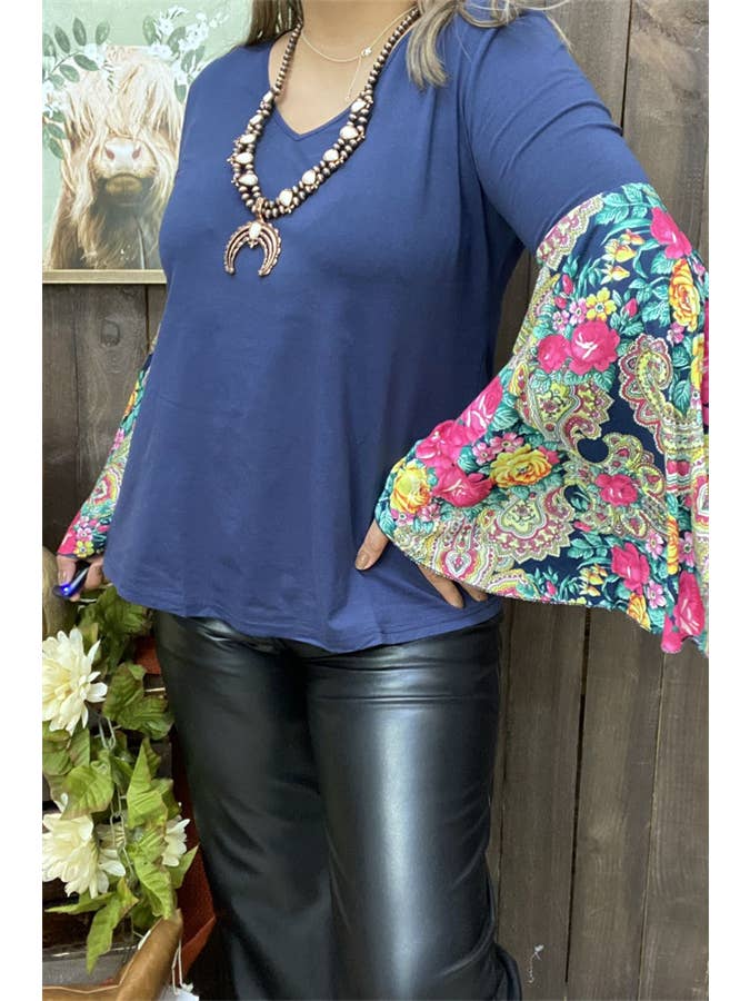 luluclothes - Wholesale Blouse - Women's - GJQ12917 Blue women blouse w/floral printed bell long sleeve2