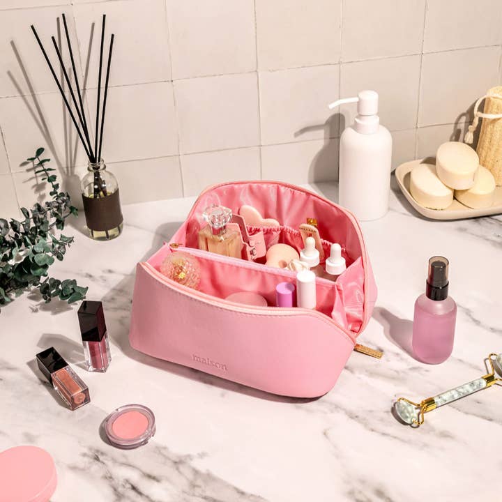 Maison Minimalist - Wholesale Makeup/Cosmetic Bag - SALY | Expandable Travel Makeup Bag