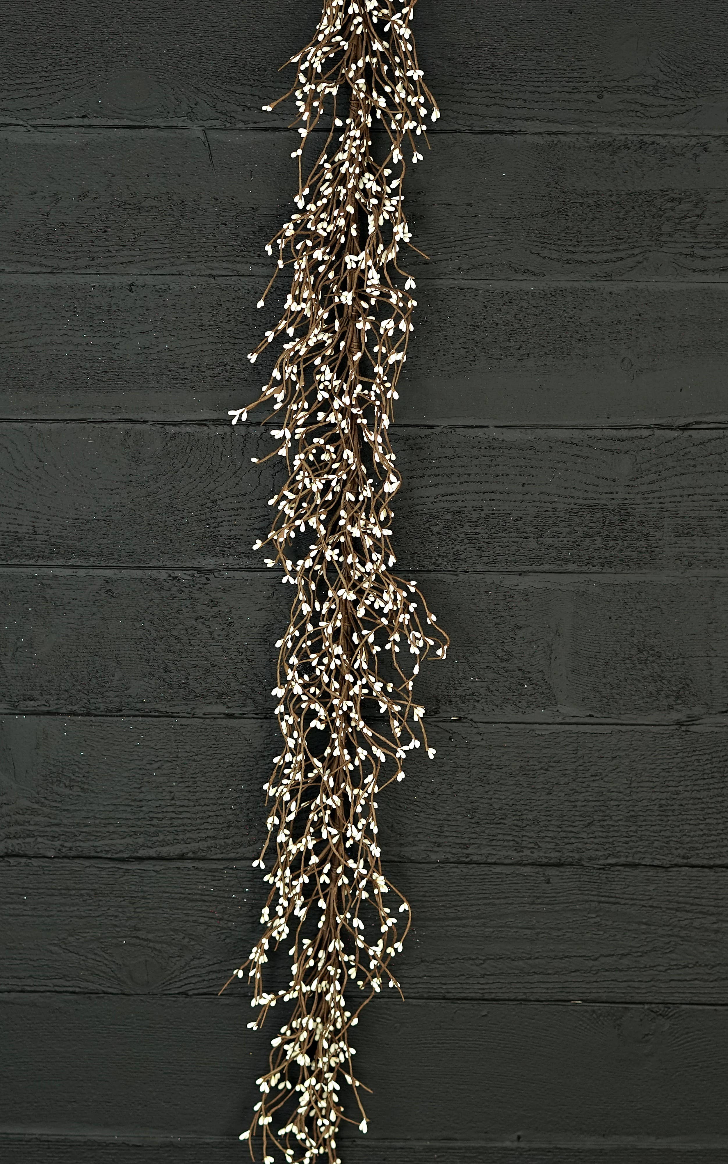 Holiday Depot Inc. - Wholesale Bunting/Garland - ISB13000VAN- 4.5ft Pips Garland-Vanilla-4