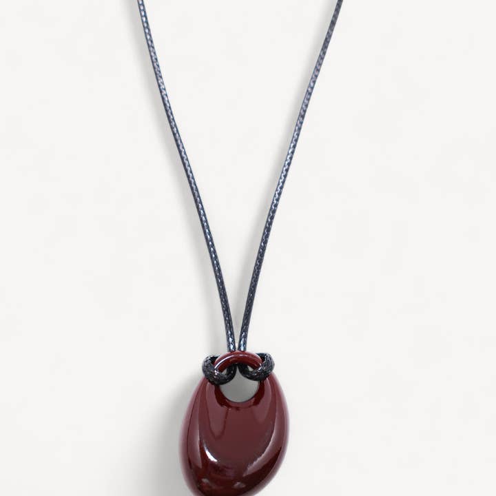 Miss Cecilia - Wholesale Pendant/Charm Necklace - Oval Pebble Cord Necklace4