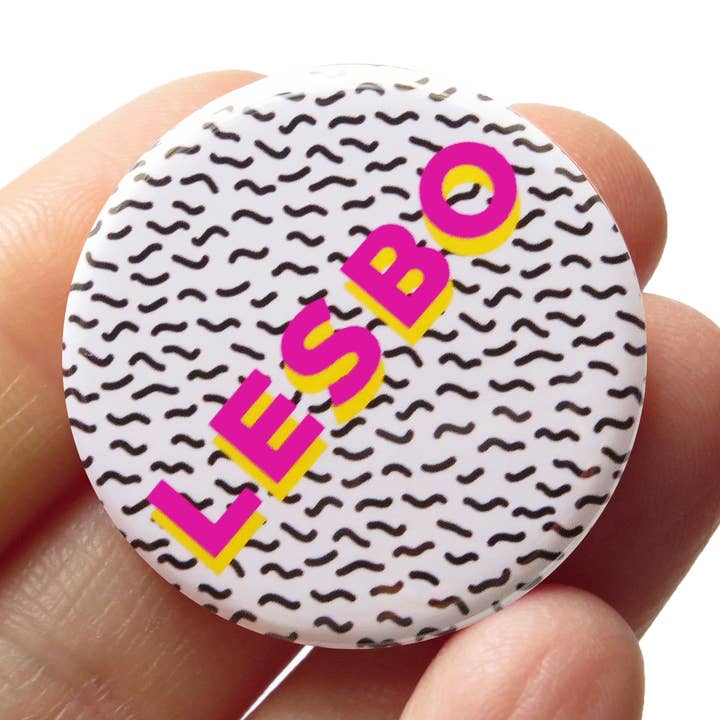 LESBO Épingle Lesbienne 1,25" LGBTQ+ Gay Saint-Valentin pour la vente par Word For Word Factory