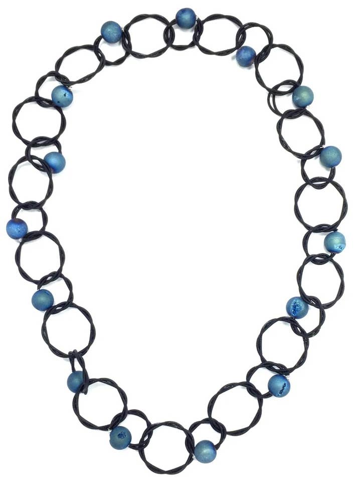 S15G - Muli Loop PW N met blauwe geode stenen voor wholesale door Sea Lily