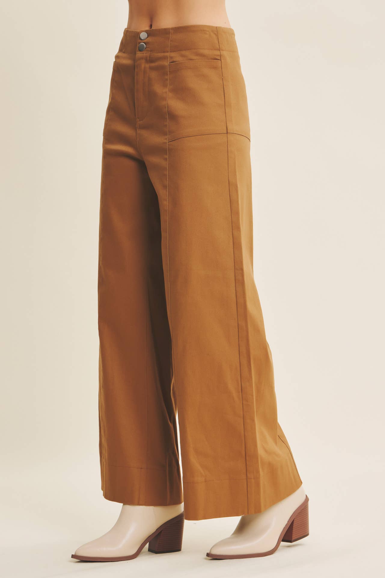 in february – Calças - Mulher por atacado – CALÇAS ESSENCIAIS DO DIA A DIA ELÁSTICAS DE PERNA LARGA E COMPRIMENTO ATÉ AO TORNOZELO19