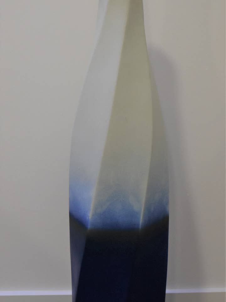 Large Twisted Jar Blue/White - Porcelain for wholesale by S. Bernardo