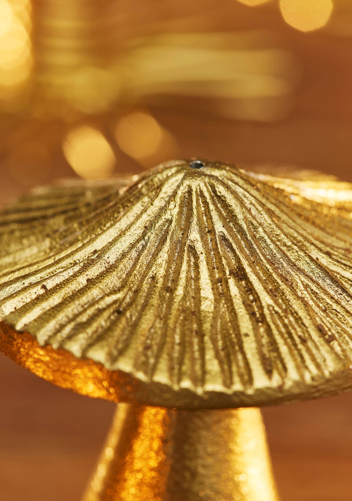 Namaste – Großhandel Räucherstäbchenhalter – Räucherstäbchenhalter Pilz mit Messing-Optik1