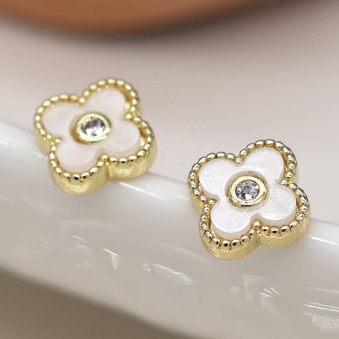 Golden Small Quatrefoil Stud Earrings for wholesale by Peace Of Mind