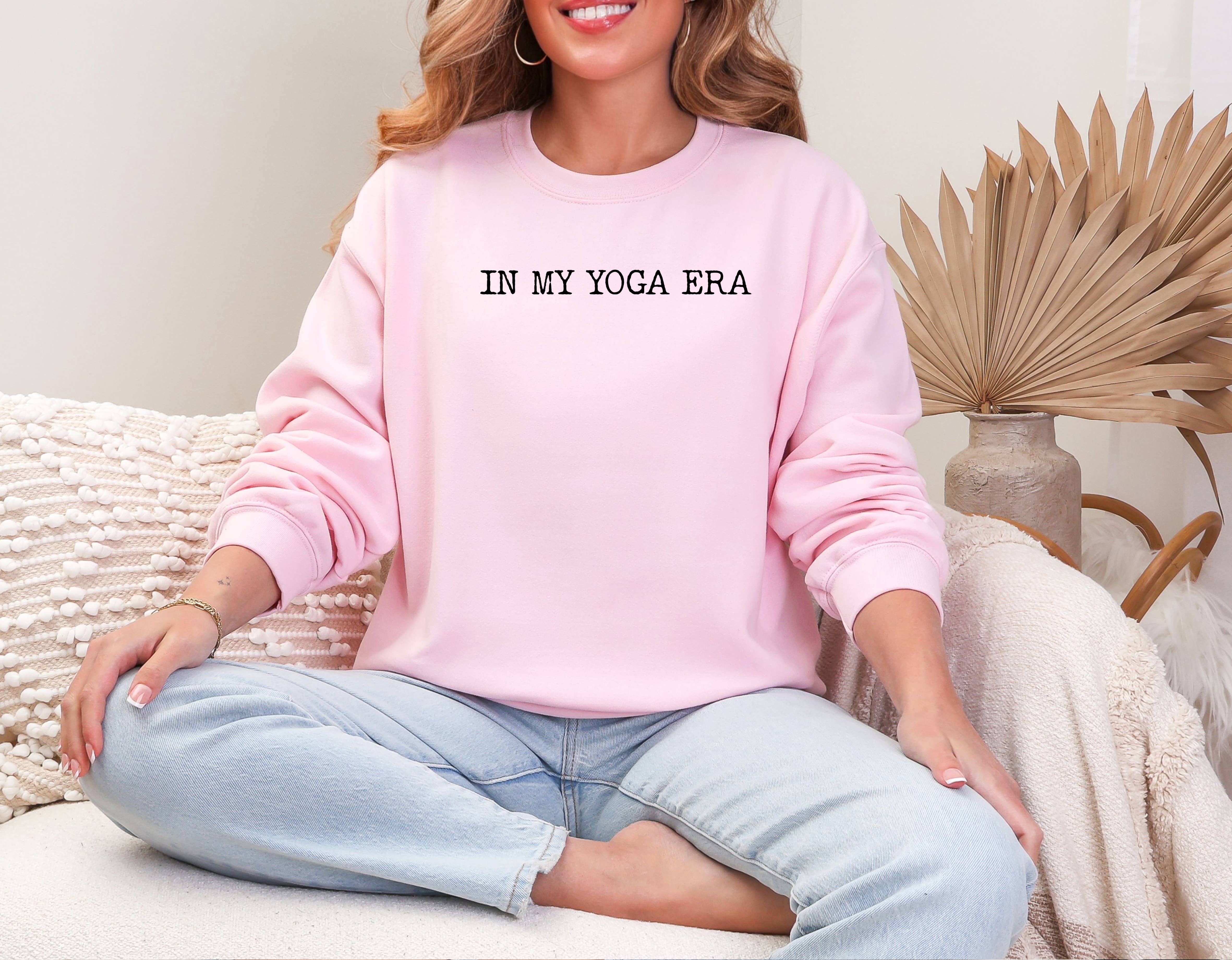 Custom T Story - Vente Sweat-shirt à imprimés – femme - Dans mon sweat-shirt Yoga Era, T-shirt pour amateur de yoga, fitness1