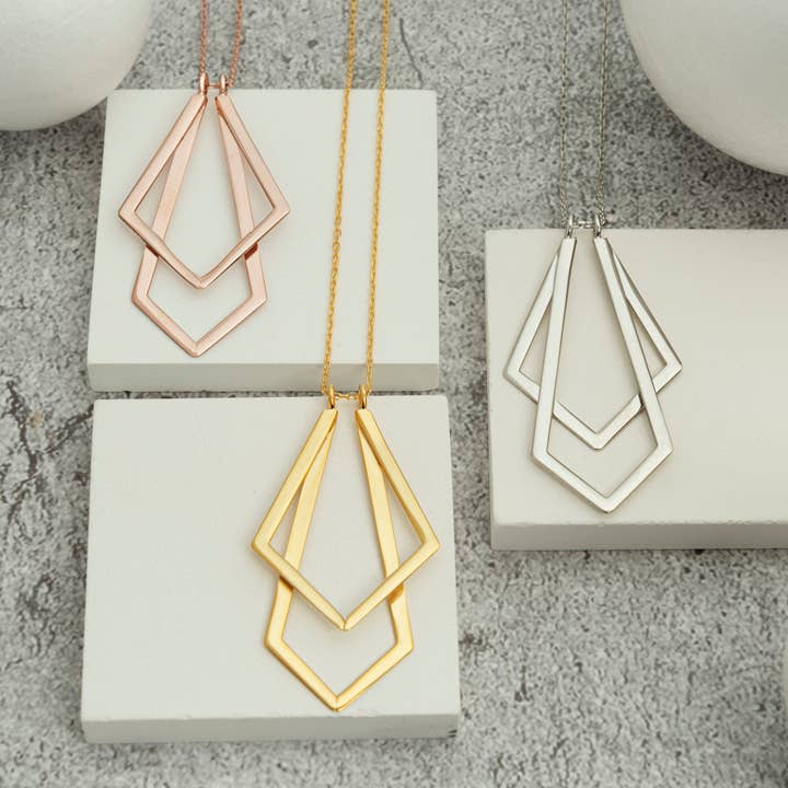 Geometrische Halskette mit Ringhalter für den Großhandel von Gowa Design