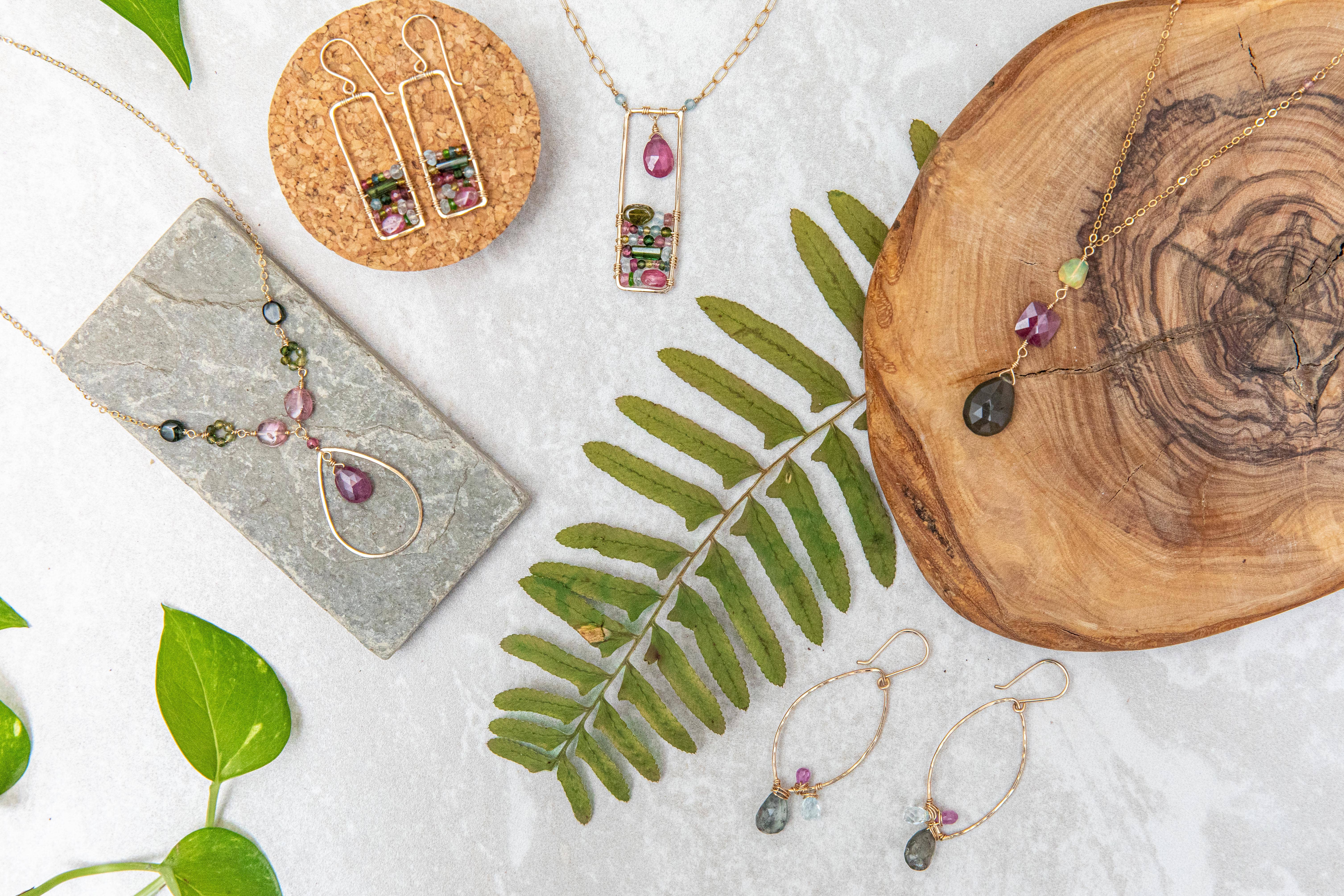 Vannucci – Engroshandel Halskæde med vedhæng – Bali - Blomstrende vedhæng halskæde3