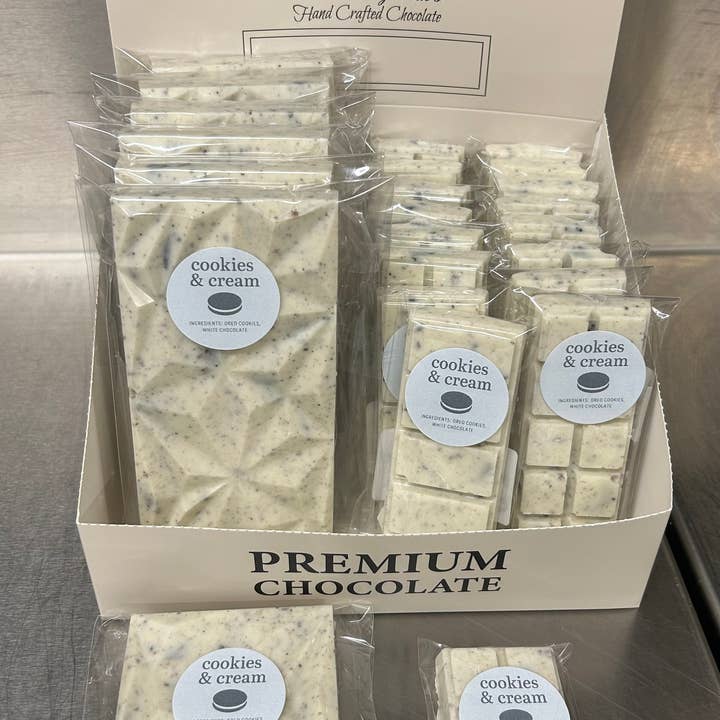 UPSCALE FREEZE - Wholesale Chocolate Bar - Cookies & Cream 1