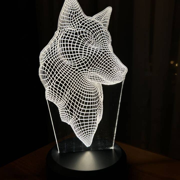 STUDIO BYLAMP – wholesale Accent-/skrivbordslampa – Wolf Head Led Lampa | Dagsljus Färg Trä