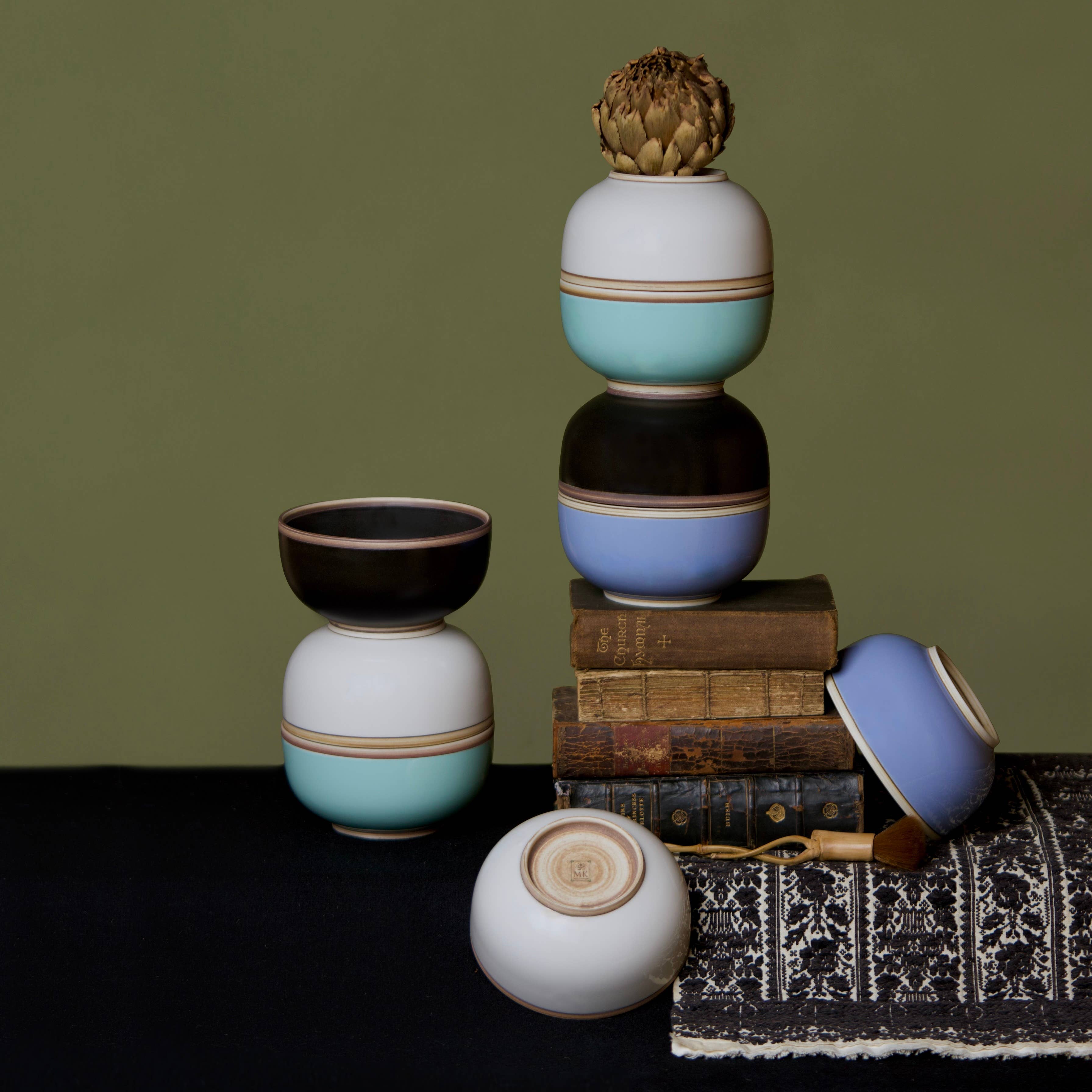 Middle Kingdom - Wholesale Bowl - Rimmed Hermit Soup Bowl, Glossy Porcelain - Set of 43