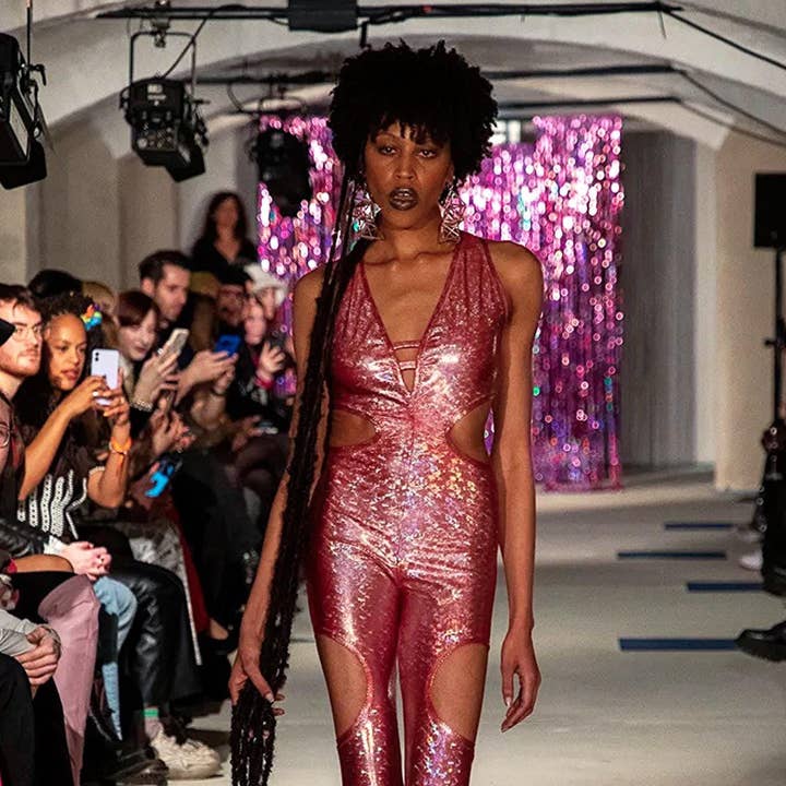 BERLIN FASHION WEEK Vinter 13 "Catsuit Jazz" for engroshandel hos Lettau l|. Art Fashion