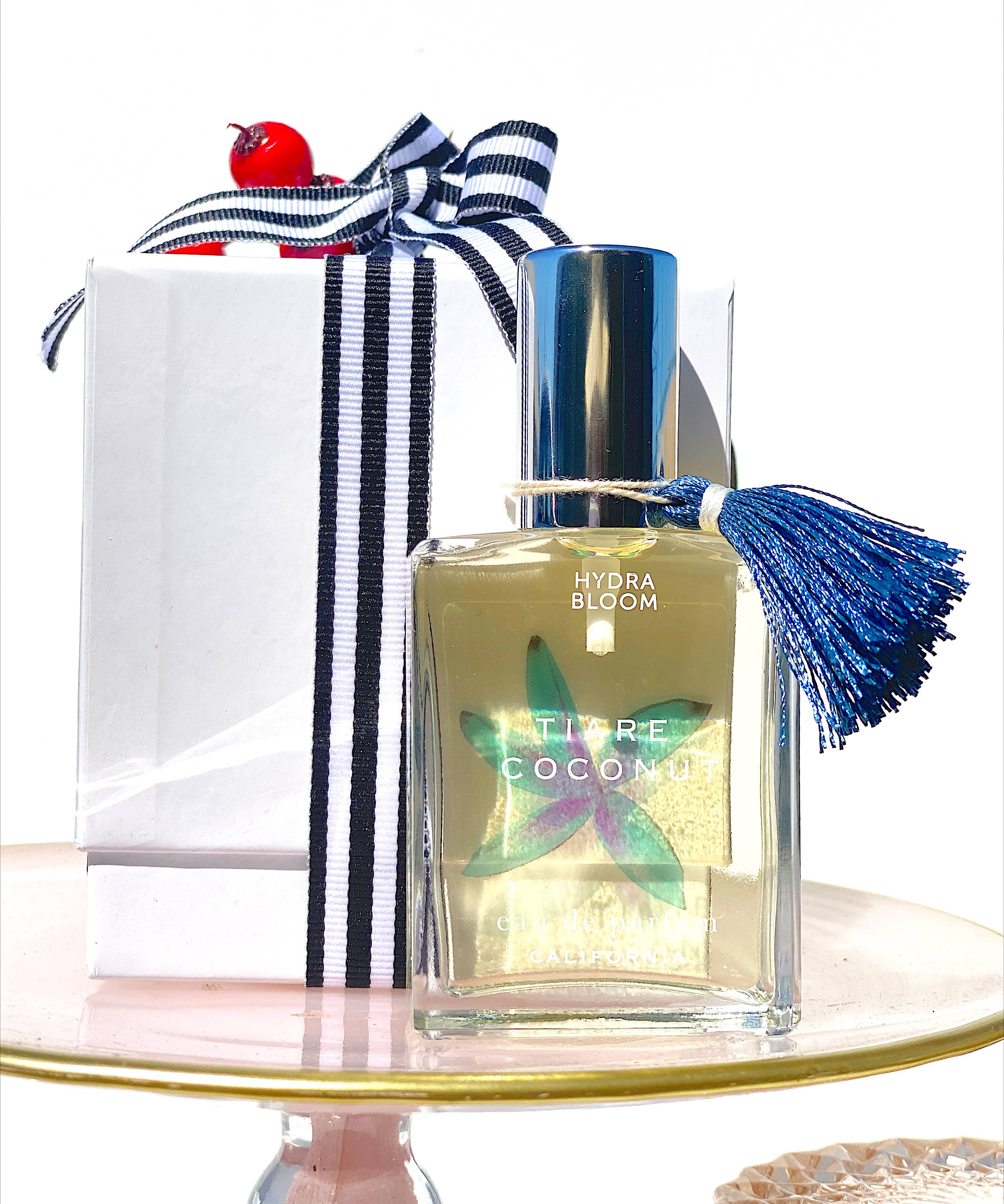 Lucy B's + HYDRA BLOOM - Wholesale Perfume/Eau de Toilette - Tiare Coconut Eau De Parfum Gifts for her4
