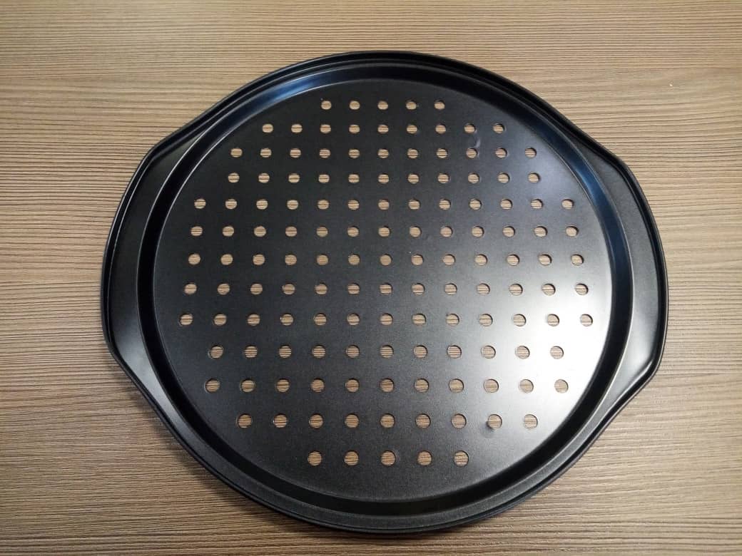Cuivres de France-Baumalu - Wholesale Pizza Board - Perforated Pizza Pan0