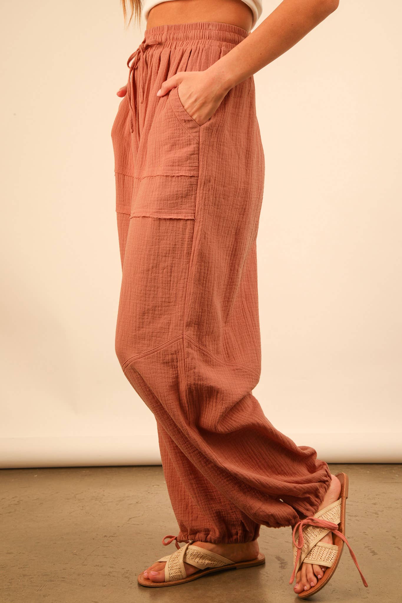 VERY J - Vendita all'ingrosso Pantalone - Donna - NP70803-Pantaloni a Gamba Larga in Garza Solida2