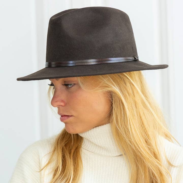 TRAVAUX EN COURS... - Wholesale Fedora - Women's - FELT HAT - leather band, sewn brim35