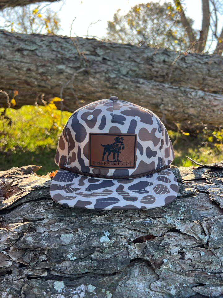 Canard Chien - Casquette Snapback pour la vente par Three Rivers Hat Co.