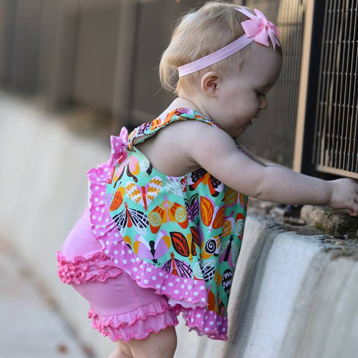 AnnLoren – Großhandel Shorts – Kinder – Annloren Po Shorts für Babys und große Mädchen mit Rüschen, rosa, Sommer3