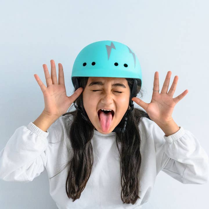 Sawako: The Stylish Helmets – wholesale Bike/scooter – Kids – Kids Lightning Bolt: Turquoise6