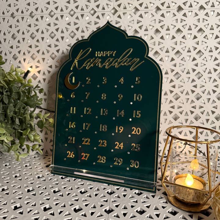 Calendrier de Ramadan Heureux avec Suivi pour la vente par Intuitive Lines