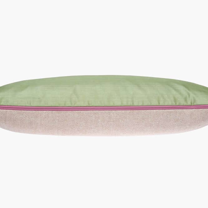 Adina, Kissen für den Großhandel von HETTI.