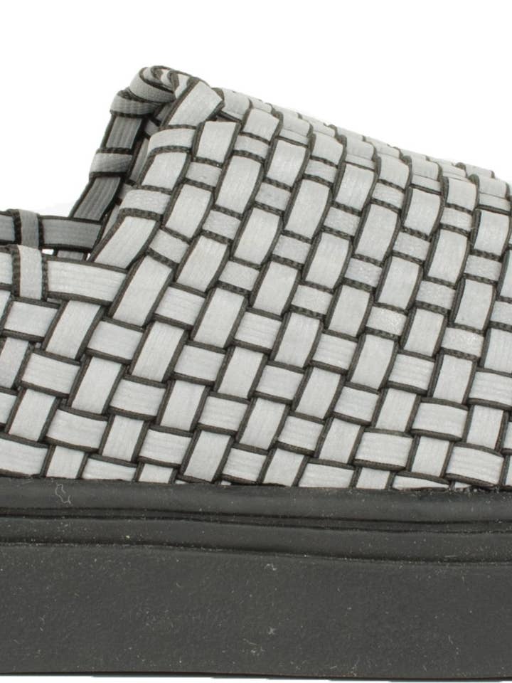 Vee Cha Cha - Riflettente Nero per la vendita all'ingrosso da parte di Bernie Mev