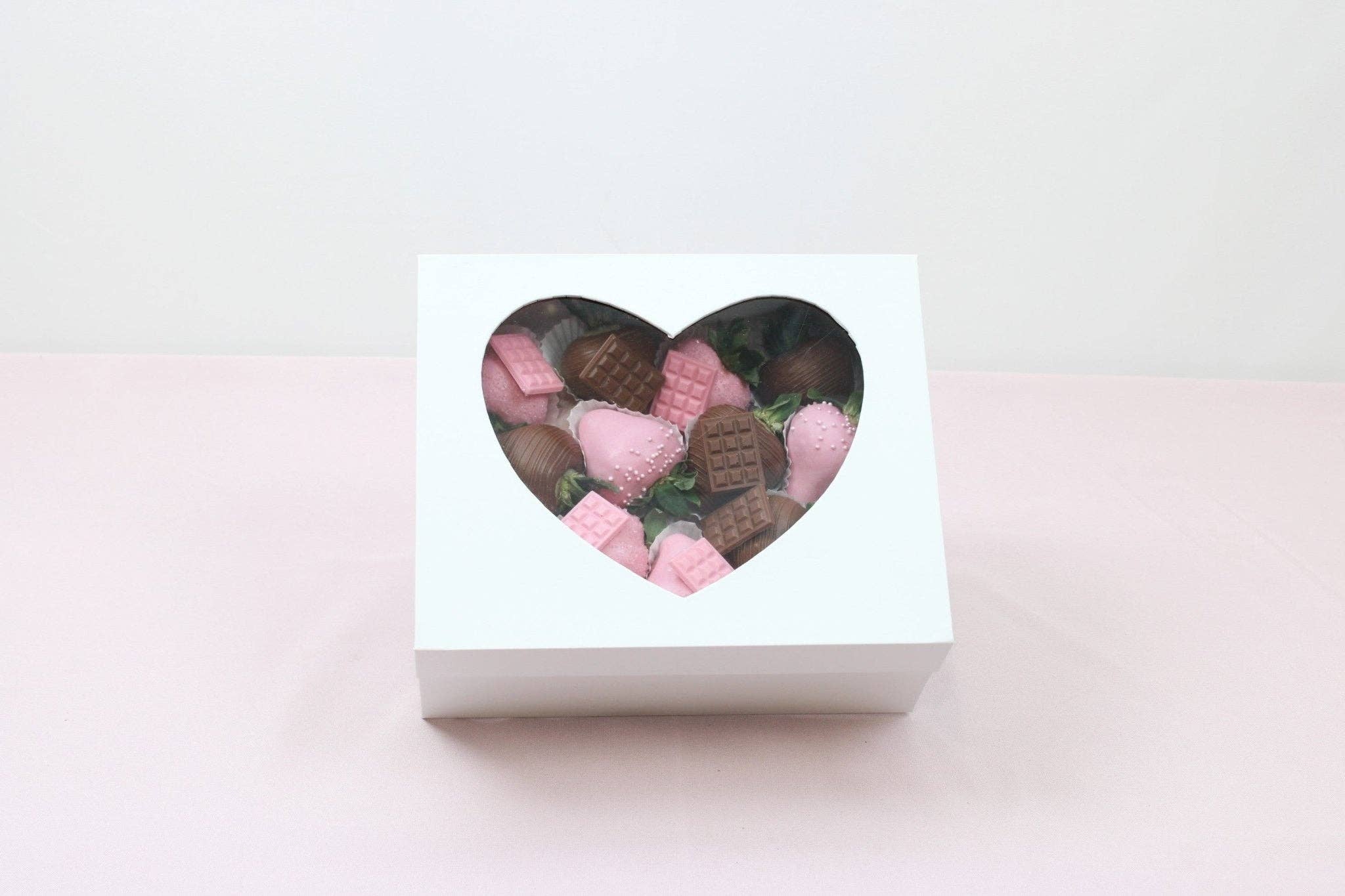 Elegant Design Supply - Wholesale Gift Box - Square Magentic Heart Flower Gift Box9