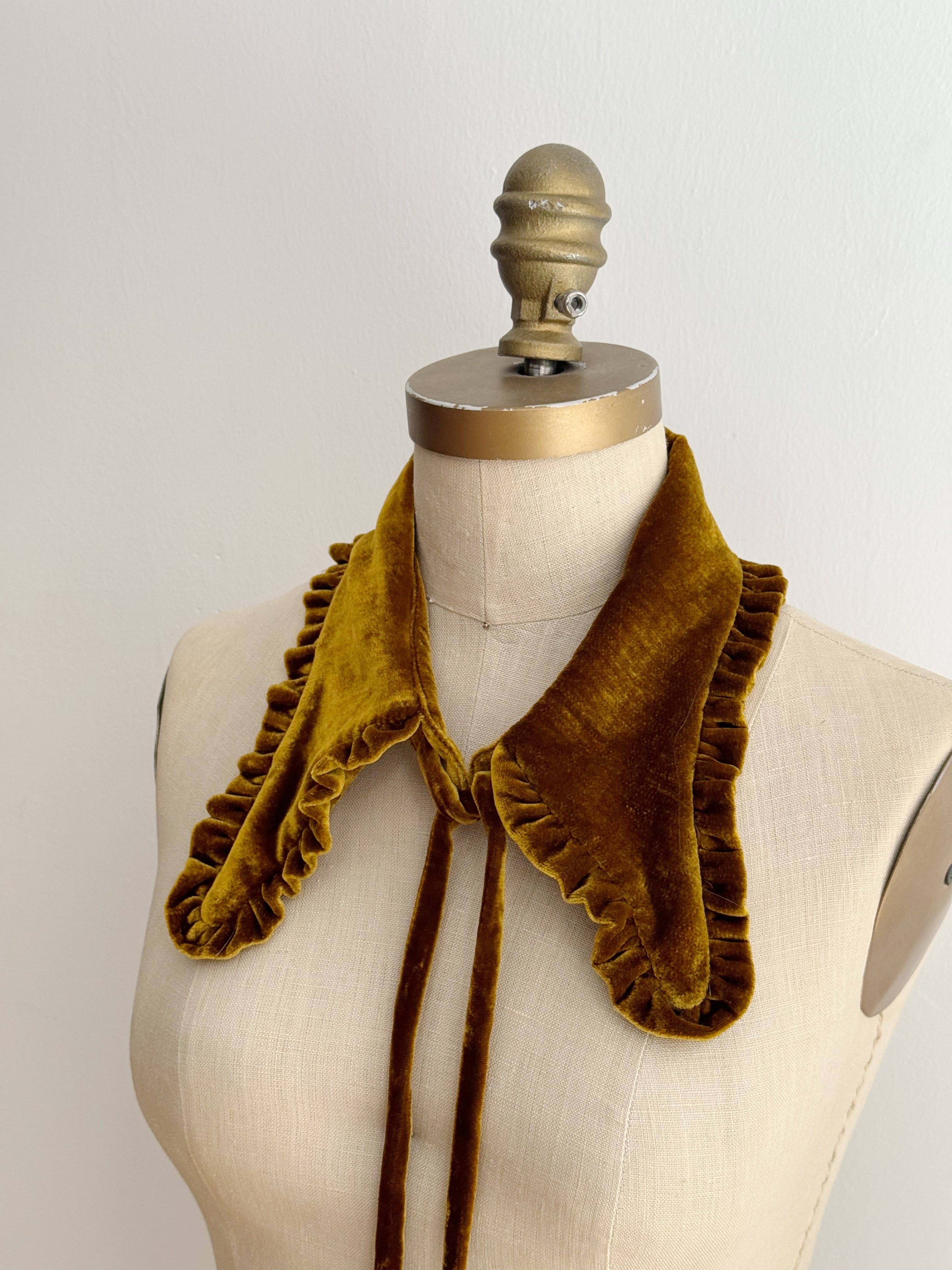 Jasmine Chong - Wholesale Fur/Faux Fur Coat - Women's - Winchester Velvet Collar1