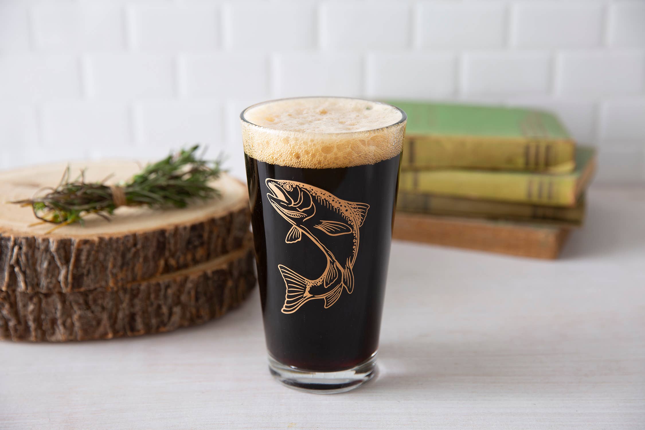 Counter Couture – Engroshandel Drikkeglas/kop – Ørred Design Pint Glas til Fiskeri Entusiaster3